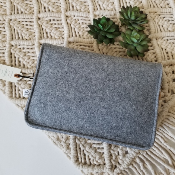 Felt and Leather Clutch Hearth and Hand Magnolia - Picture 5 of 8